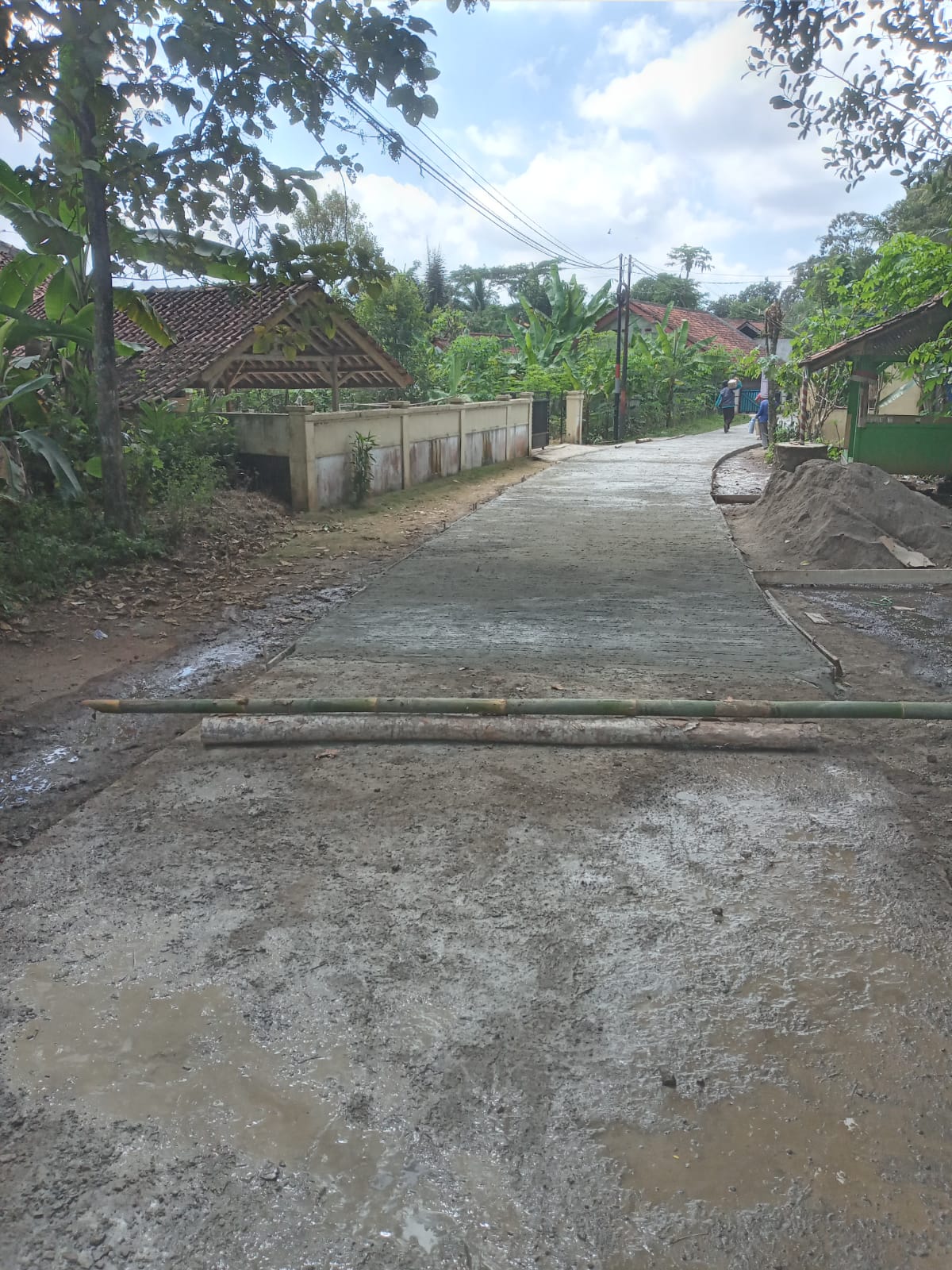 Lanjutan Pengecoran Jalan Pasar-Cihaurgeulis